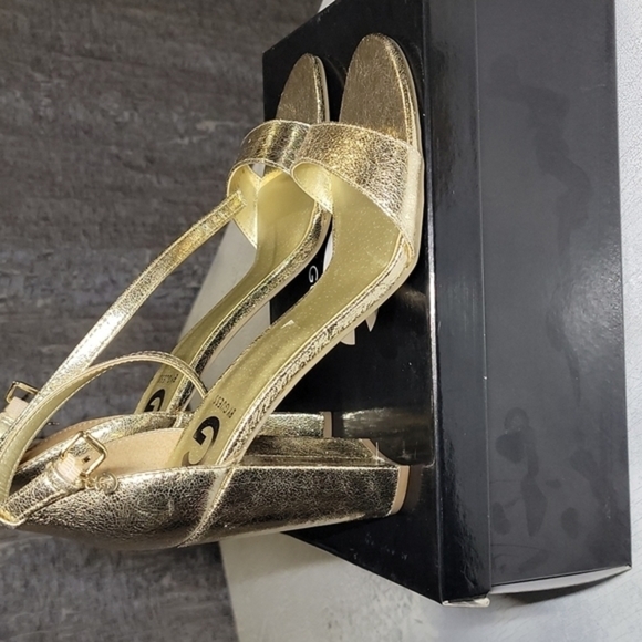 G by Guess Shantel 3 , Gold, New w/ box , Size 8.5M - Picture 5 of 7